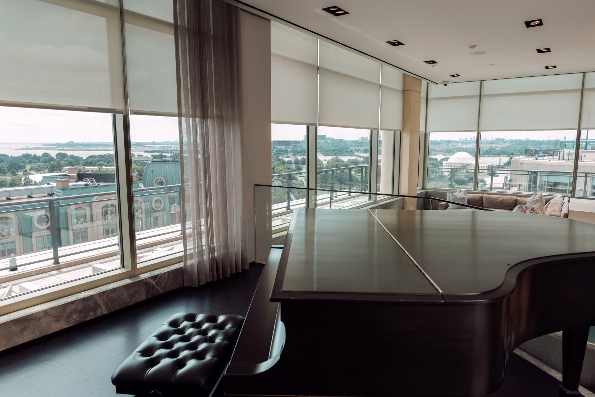 Capitol-Room